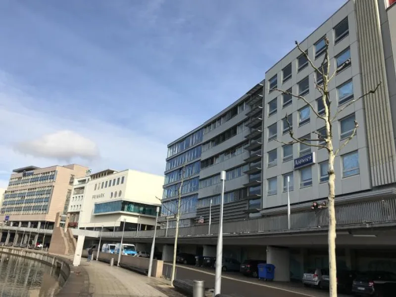Außenansicht - Büro/Praxis mieten in Saarbrücken - Gepflegte Bürofläche an der Berliner Promenade mit Blick auf die Saar