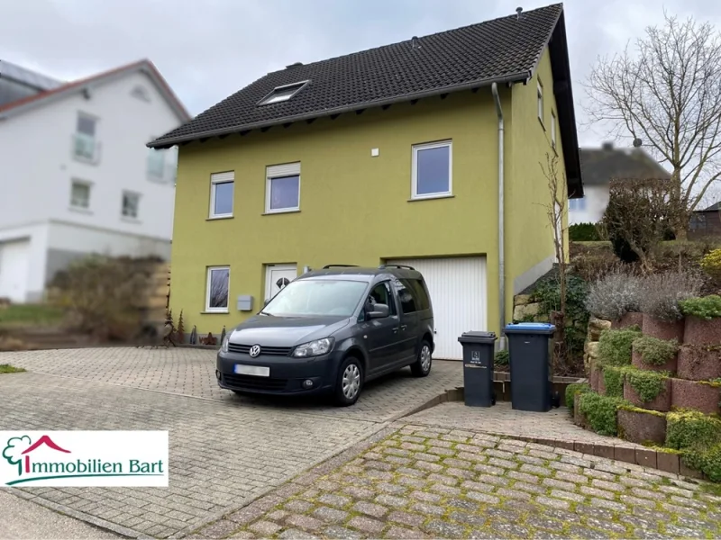 Straßenanicht - Haus kaufen in Temmels - TEMMELS: WOHNHAUS / 4 SCHLAFZIMMER / 2 BÄDER / TOP LAGE !