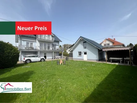 Rückansicht - Haus kaufen in Mettlach / Orscholz - GRENZNÄHE LUXEMBURG: ORSCHOLZ 200 M² WOHNHAUS MIT GR. DOPPELGARAGE IN TOP-WOHNLAGE!