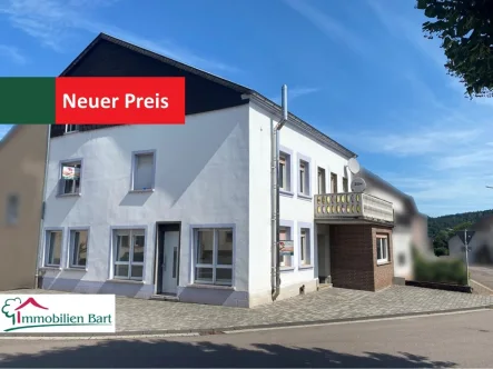 Straßenansicht - Haus kaufen in Trassem - TRASSEM (BEI SAARBURG): WOHNHAUS MIT 4 SCHLAFZIMMERN U. 2 BÄDER