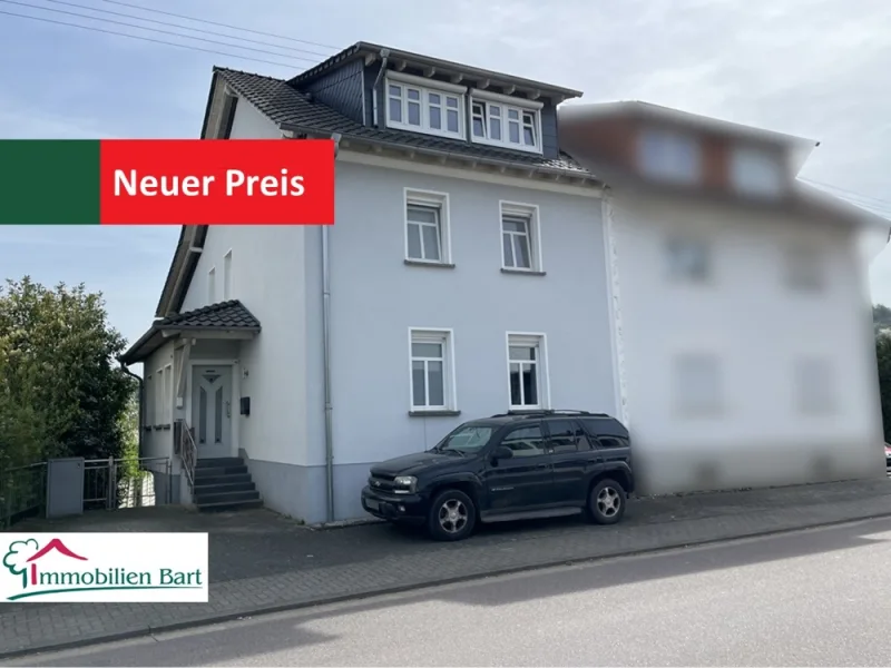 Straßenansicht - Haus kaufen in Merzig / Brotdorf - MERZIG: GEPFL. 195 M² WOHNHAUS / 4 SCHLAFZIMMER / 2 BÄDER / TOLLER GARTEN !