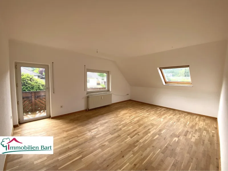 Wohnzimmer - Wohnung kaufen in Perl - PERL: WOHNUNG IN TOP LAGE + GARAGE + STELLPLATZ