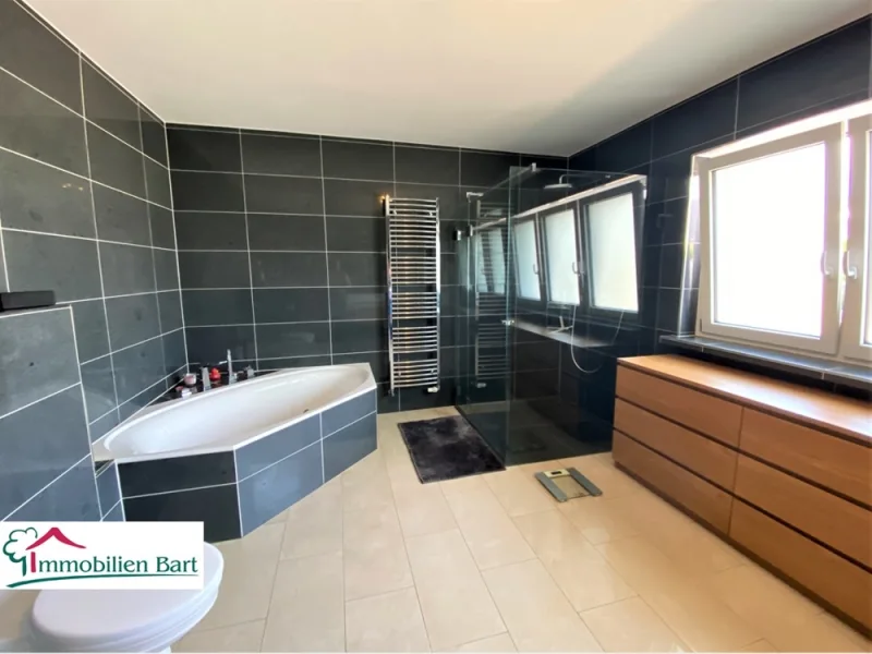 Badezimmer im EG