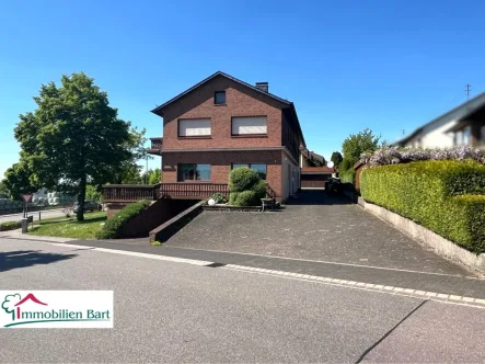 Straßenansicht - Haus kaufen in Freudenburg - FREUDENBURG: ANWESEN MIT 500 M² WOHN-/ NUTZFLÄCHE