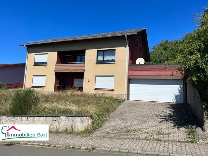 Straßenansicht - Haus kaufen in Sankt Wendel - ST. WENDEL-HOOF: DAS HAUS FÜR DIE GROSSE FAMILIE !