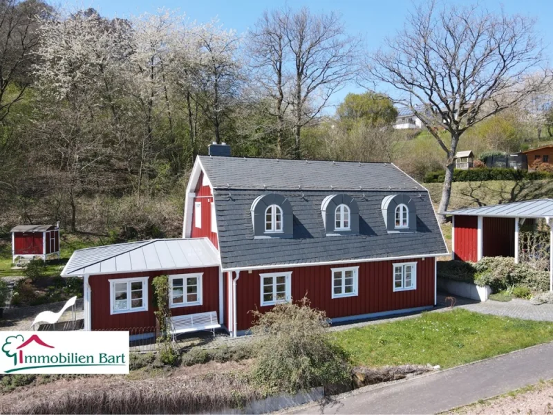 Straßenansicht - Haus kaufen in Saarburg - SAARBURG: WOHNEN IN EINEM "SCHWEDENHAUS" IN TOP LAGE !