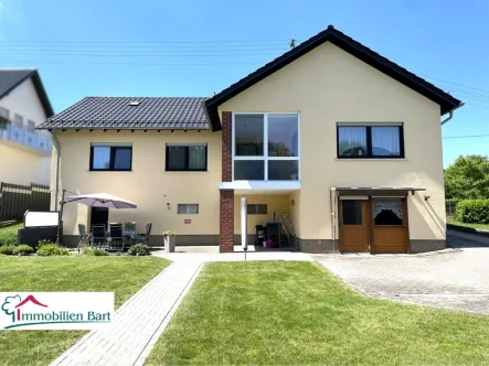 Rückansicht - Haus kaufen in Perl / Oberleuken - SEHR GEPFLEGTES WOHNHAUS MIT TOLLEM AUSSENBEREICH IN GRENZNÄHE