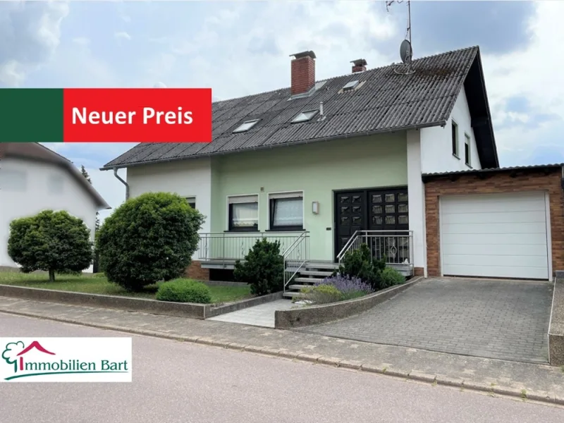 Straßenansicht - Haus kaufen in Freudenburg - 15 MIN. VON L-REMICH: 174 M² WOHNHAUS / 3 SCHLAFZIMMER / GARTEN / GARAGE