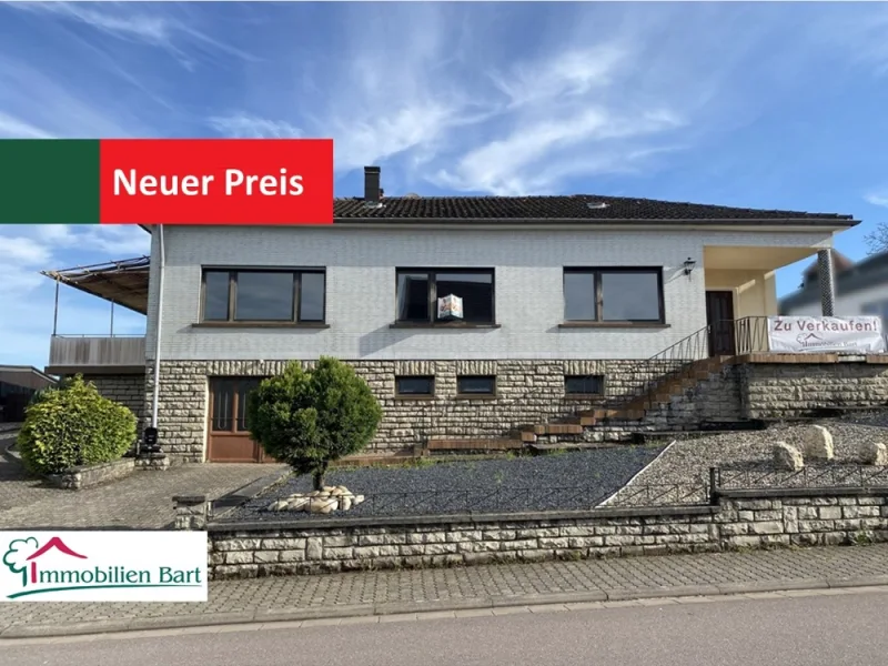 Titelbild_neuer Preis - Haus kaufen in Perl - Nennig - DAS HAUS MIT WUNDERSCHÖNEM SCHLOSSBLICK: BUNGALOW DIREKT AN DER GRENZE MIT TOLLEM BLICK AUFS SCHLOSS