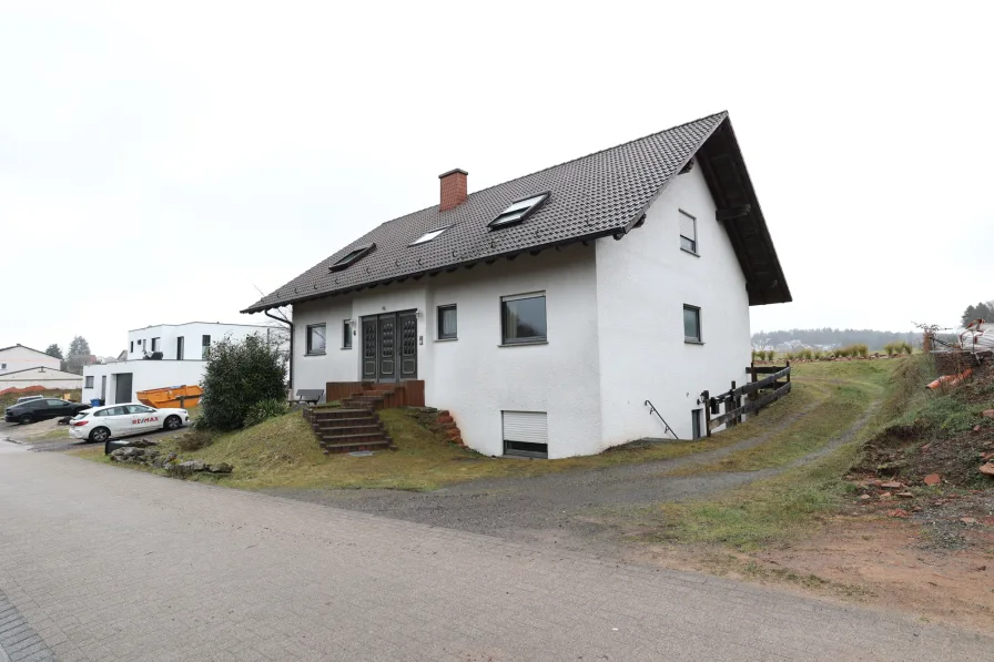 G30A0599 - Haus kaufen in Trippstadt - Tolles Einfamilienhaus mit Einliegerwohnung in Trippstadt!