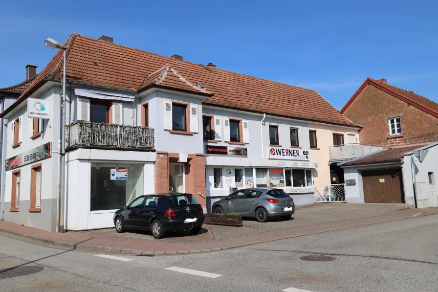 G30A1392 - Haus kaufen in Weilerbach - Arbeiten und Wohnen unter einem Dach!