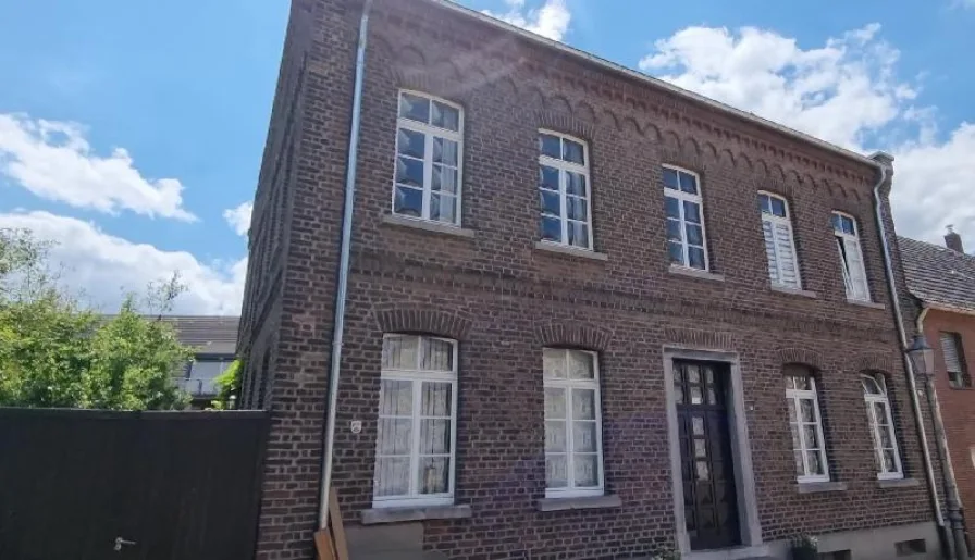 - Haus kaufen in Issum - Stilvolles Herrenhaus mit Vergangenheit