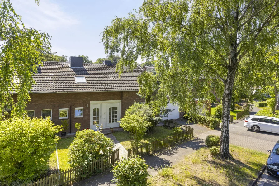 Ansicht - Haus kaufen in Neuss - Charmantes Ein- bis Zweifamilienhaus in Neuss-Gnadental! Ihr neues Zuhause erwartet Sie!