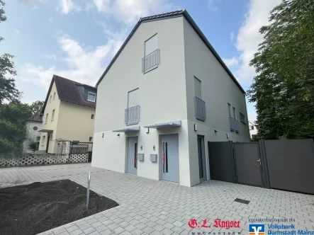 Hausansicht  - Wohnung mieten in Mainz-Oberstadt - MIETE: Mainz-Oberstadt, Neubau! 6-Zimmer-Wohnung auf zwei Etagen mit Stellplatz und Gartenanteil