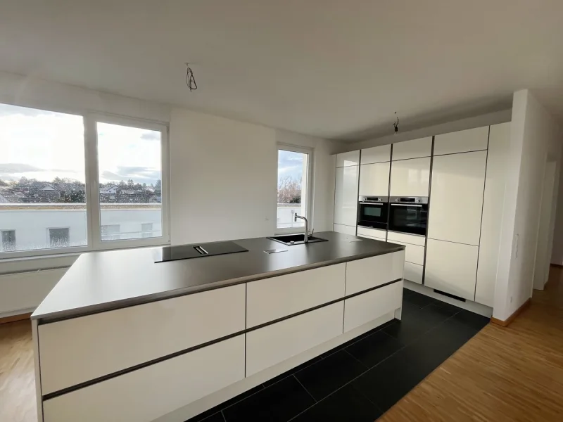 Küche - Wohnung mieten in Mainz-Hechtsheim - MIETE: luxuriöses 4,5-Zimmer-Penthouse in Mainz-Hechtsheim, EBK, zwei TG-Stellplätze, zwei Bäder