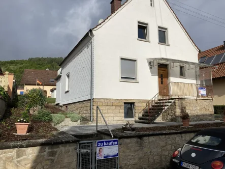 Ansicht - Haus kaufen in Odenbach - Reserviert !! Freistehendes Einfamilienhaus mit Gästehaus und Garage