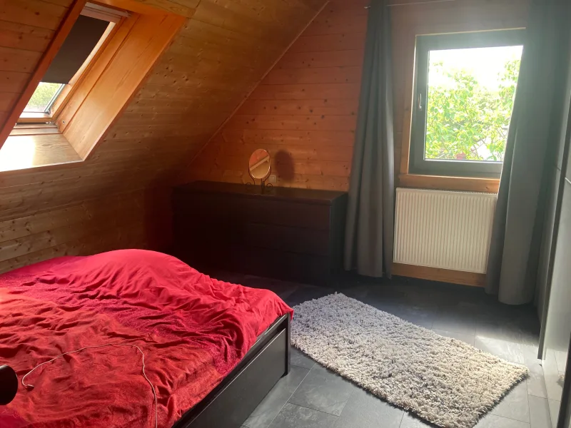 Schlafzimmer 2 DG