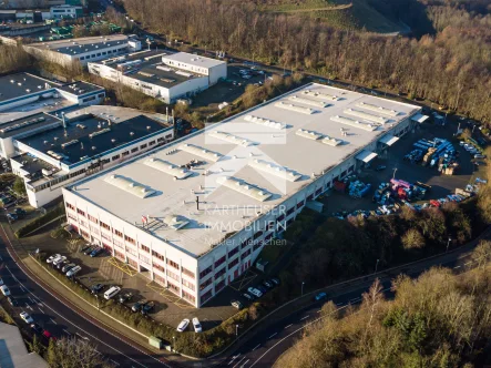 Drohnenaufnahme - Halle/Lager/Produktion mieten in Velbert - Teilbare Industrieflächen und Büros in Velbert