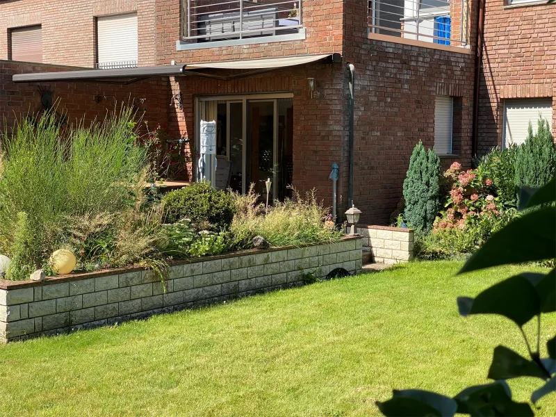 9547 Blick auf dieTerrasse - Wohnung kaufen in Herten - Westerholt komfortable und schicke EG-Eigentumswohnung mit Garten und Terrasse