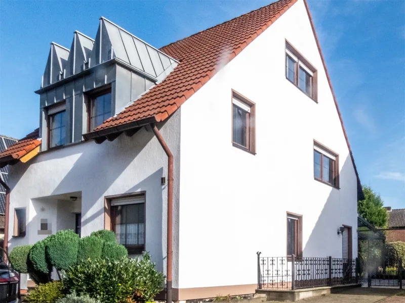 955 Strassenansicht - Haus kaufen in Marl - Komfortables Einfamilienhaus mit viel Platz für die Familie !