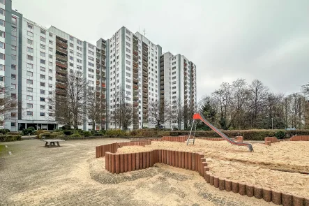  - Wohnung kaufen in Köln - Wohnen zwischen Rhein und Königsforst: 3-Zimmer-Wohnung mit Loggia in Köln-Porz