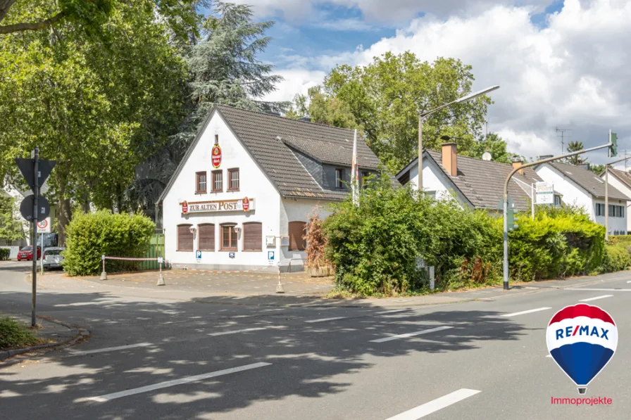  - Haus kaufen in Köln - Grundstück mit Altbestand aus den Fünfzigern in Bestlage von Köln Weiden