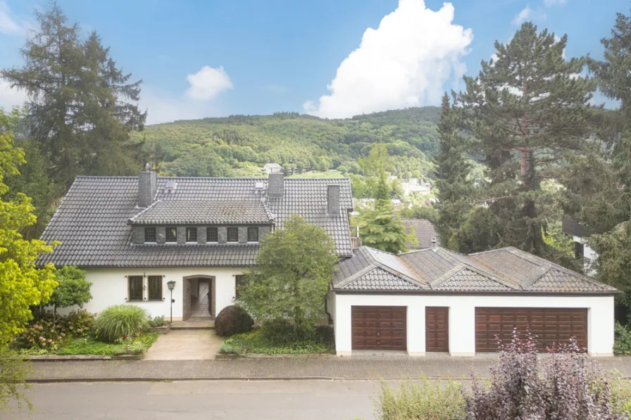 DJI_0348_NEU - Haus kaufen in Bad Münstereifel - Exklusives Einfamilienhaus mit sensationellem Fernblick über Bad Münstereifel