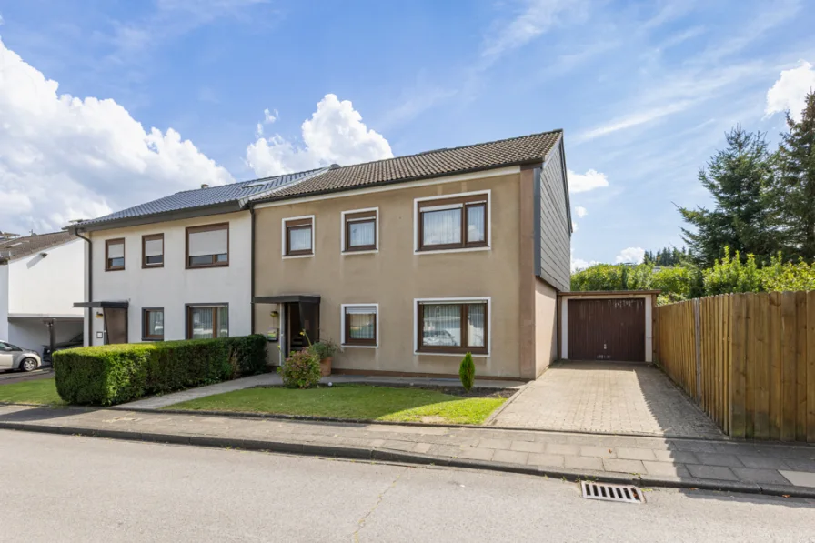  - Haus kaufen in Frechen-Königsdorf - Naturnahes Einfamilienhaus mit hohem Ausbau- und Erweiterungspotential in Frechen-Königsdorf