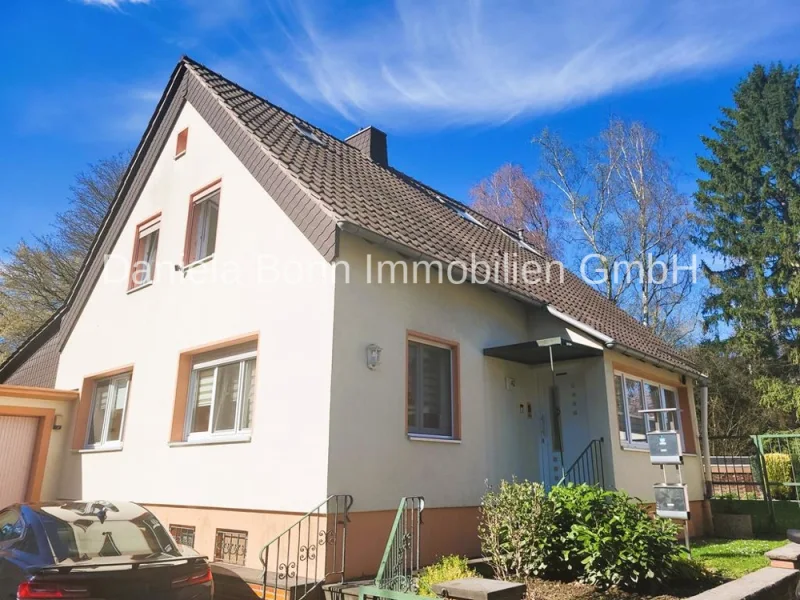 Außenansicht - Haus kaufen in Köln / Longerich - *Attraktives ZFH als Kapitalanlage in ruhiger Lage von Köln- Longerich*