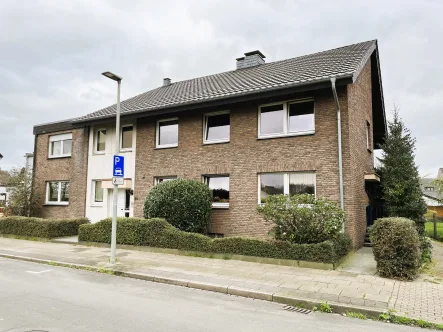 Ansicht - Haus kaufen in Oberhausen - Reihenendhaus in ruhiger Lage!