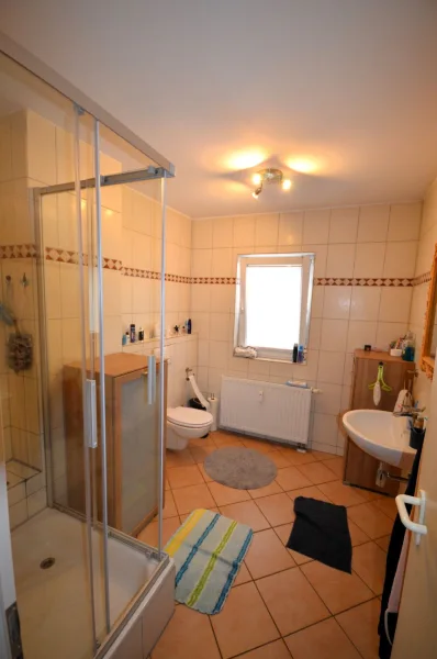 Haus 1 - EG - Badezimmer