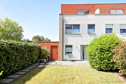 Rückansicht - Wohnung kaufen in Mönchengladbach - WOHNUNG ALS HAUS MIT GARTEN UND GARAGE