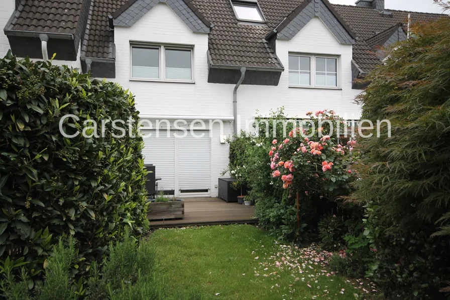 Rückansicht - Haus kaufen in Mönchengladbach - HELLES ENTREE ... PARKETTBÖDEN ... WEIßE FLIESEN ... RUHIGE LAGE