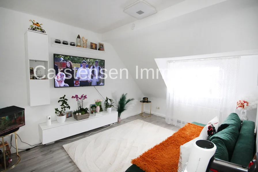 120 Wohnzimmer DG