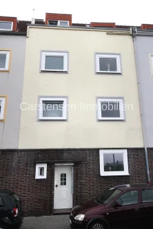 Straßenansicht - Haus kaufen in Mönchengladbach - KAPITALANLAGE ... VOLL VERMIETET ... 4 EINHEITEN