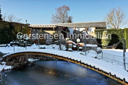 Gartenteich  - Haus kaufen in Mönchengladbach / Hardt-Mitte - HALB-FREISTEHEND ... WINTERGARTEN ... SAUNA ... OFF. KAMIN ... WERKSTATT FÜR HANDWERKER UND KÜNSTLER