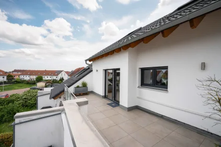 Dachterrasse 1 - Wohnung kaufen in Mutterstadt - Exklusive Maisonettewohnung mit zwei Dachterrassen in bester Lage