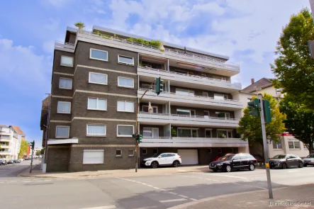 Hausansicht - Wohnung kaufen in Moers - Reserviert - Interessante 3-Zimmer Wohnung mit großem Balkon, Aufzug u. Garagen-STP in Moers-Mitte