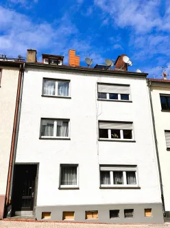 Front - Haus kaufen in Saarbrücken - Gepflegtes Mehrfamienhaus in Alt-Saarbrücken