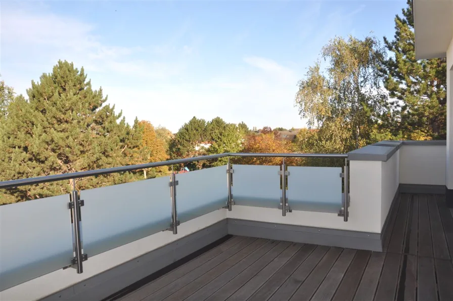 großzügige Dachterrasse