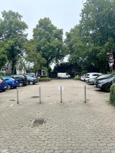 Weitere Parkplätze