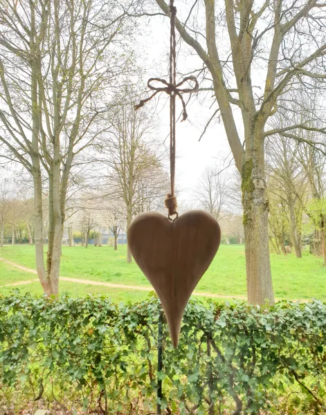 Blick von der Küche in den Park