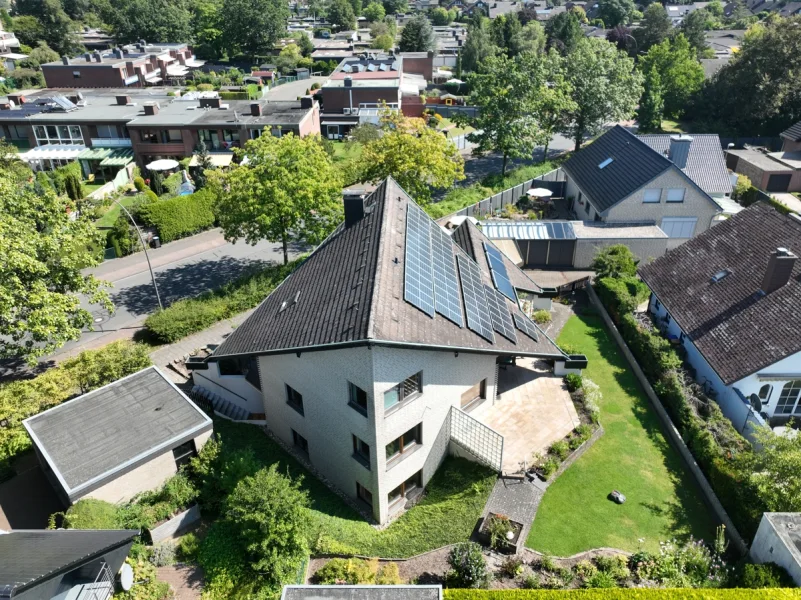 Das grüne Umfeld  - Haus kaufen in Münster / Hiltrup - Einfamilienhaus mit Einliegerwohnung Nähe Emmerbach und Dortmund-Ems-Kanal