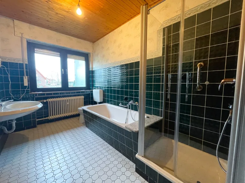 Badezimmer EG