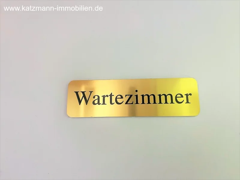  Wartezimmer ()