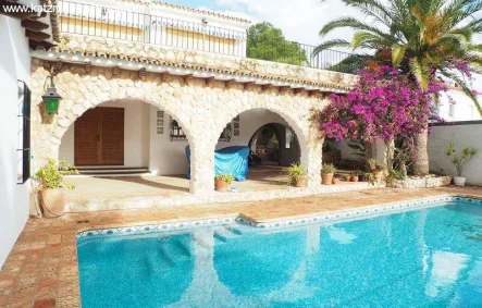  - Haus kaufen in Moraira - Costa Blanca, Exclusive spanische Villa mit Meeresblick in 1. Linie 