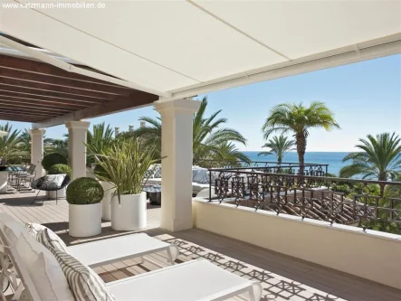  - Wohnung kaufen in Marbella - Costa del Sol, Duplex-Penthouse TOP 20 von Spanien direkt am Strand von Los Monteros zu verkaufen 