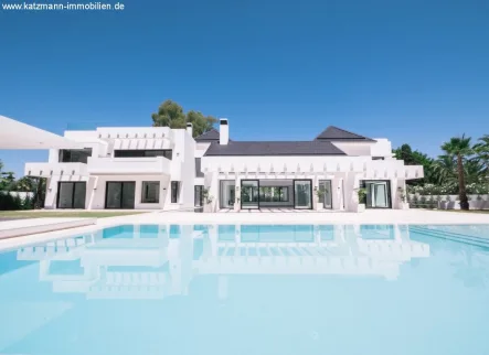  - Haus kaufen in Marbella - Costa del Sol, Luxusvilla mit höchstem Standard in gehobener Wohnanlage von Guadalmina 200 m vom Strand zu verkaufen