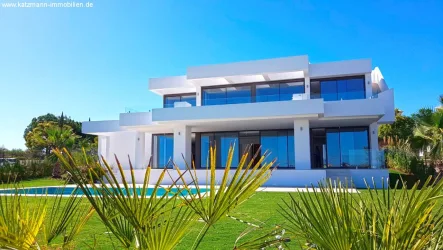  - Haus kaufen in Estepona - Costa del Sol, Neubau-Luxusvilla mit höchstem Standard in Los Flamingos zu verkaufen