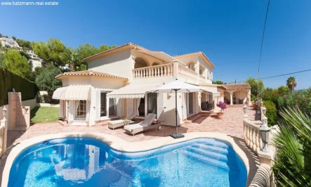 Bild - Haus kaufen in Moraira - Spanien, Costa Blanca, Luxusvilla mit Meerblick zu verkaufen